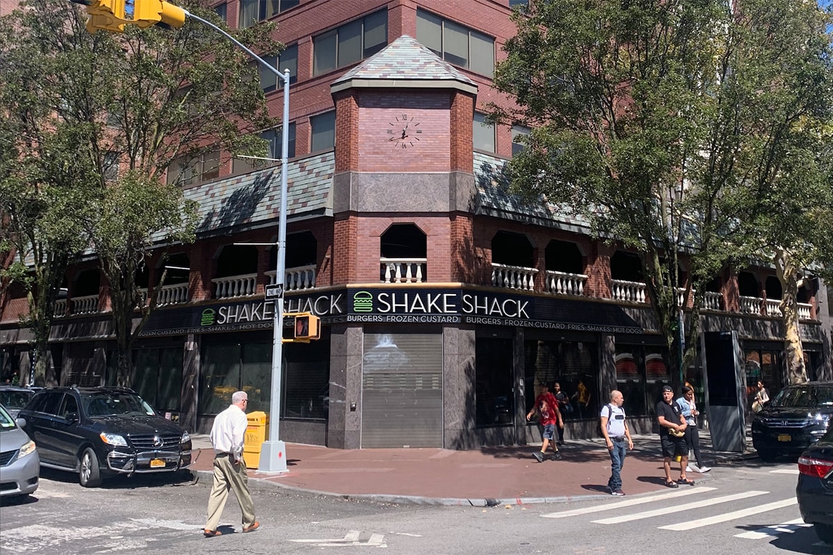 82-11 37th Ave, Jackson Heights, NY for lease Building Photo- Image 1 of 2