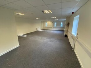 Parkway, Dorchester for lease Interior Photo- Image 2 of 3