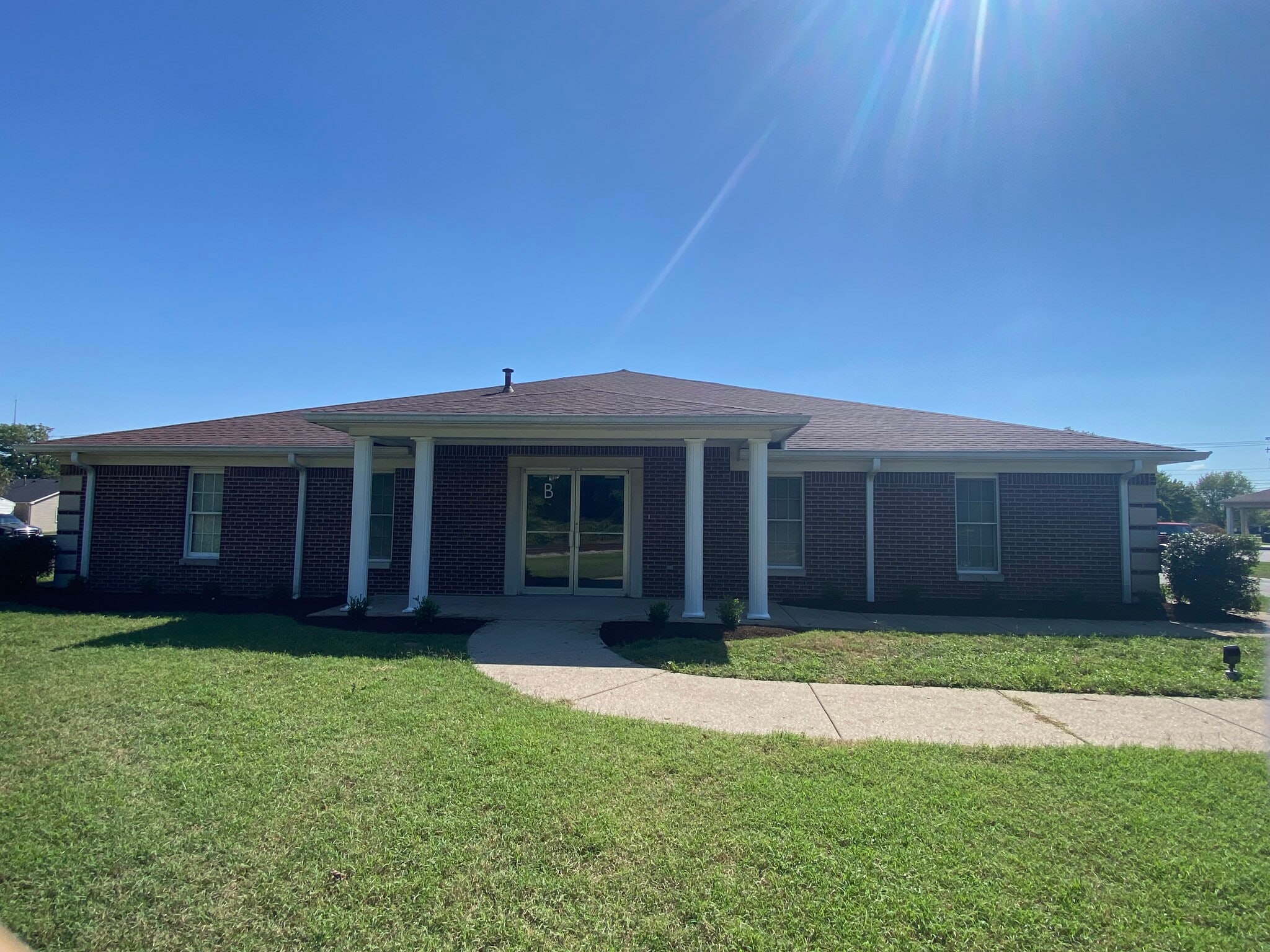 125 Big Sink Rd, Versailles, KY for lease Primary Photo- Image 1 of 12