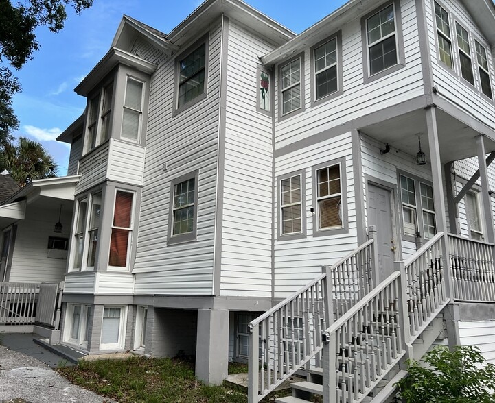 104 S Grove St, Eustis, FL à vendre - Photo du bâtiment - Image 3 de 9