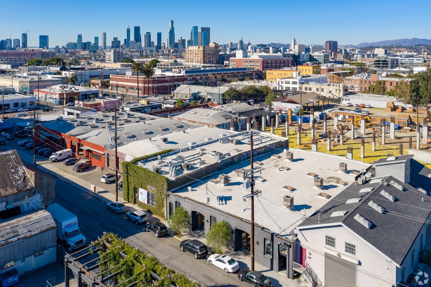 2143 Bay St, Los Angeles, CA for lease - Building Photo - Image 3 of 39