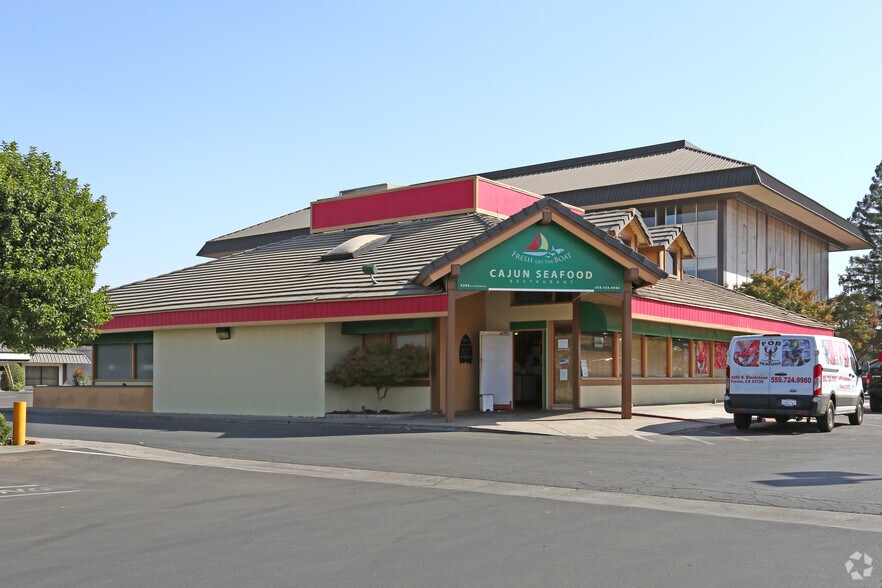 4280 N Blackstone Ave, Fresno, CA for sale - Building Photo - Image 1 of 7