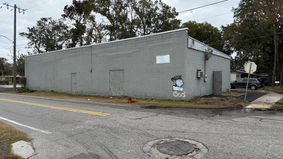 735 Canal St, Jacksonville, FL à vendre - Photo du bâtiment - Image 2 de 11