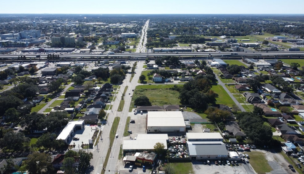 Barataria Rd Industrialplex portfolio of 4 properties for sale on LoopNet.ca - Aerial - Image 3 of 6