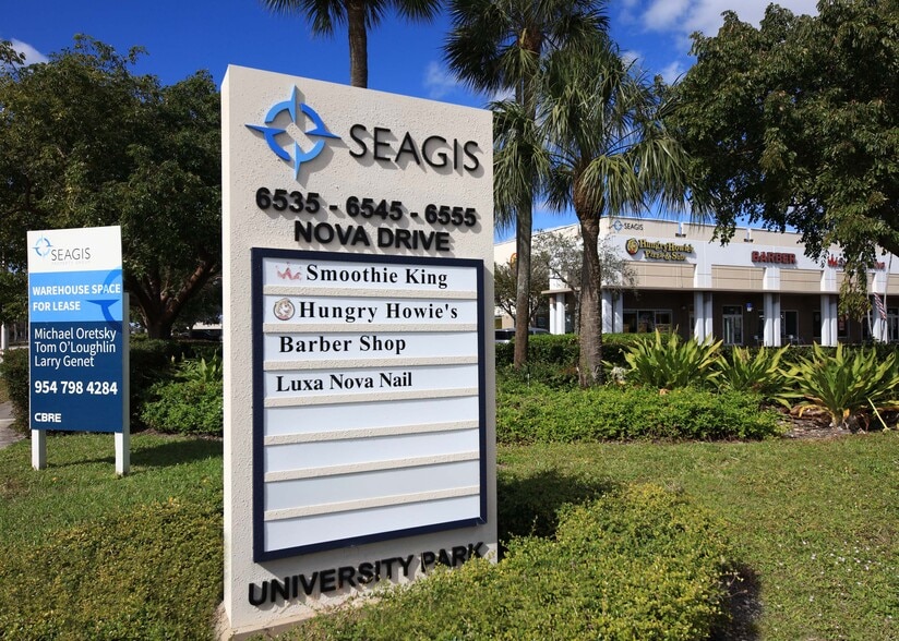 6535 Nova Dr, Davie, FL for lease - Building Photo - Image 1 of 34