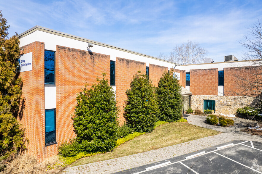 300 Kimberton Rd, Phoenixville, PA for lease - Building Photo - Image 1 of 9