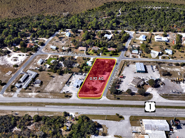 121 Del Monte St, Fort Pierce, FL for sale - Building Photo - Image 2 of 4