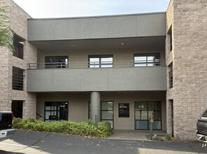 33 N 1st St, Ashland, OR for lease Interior Photo- Image 2 of 9