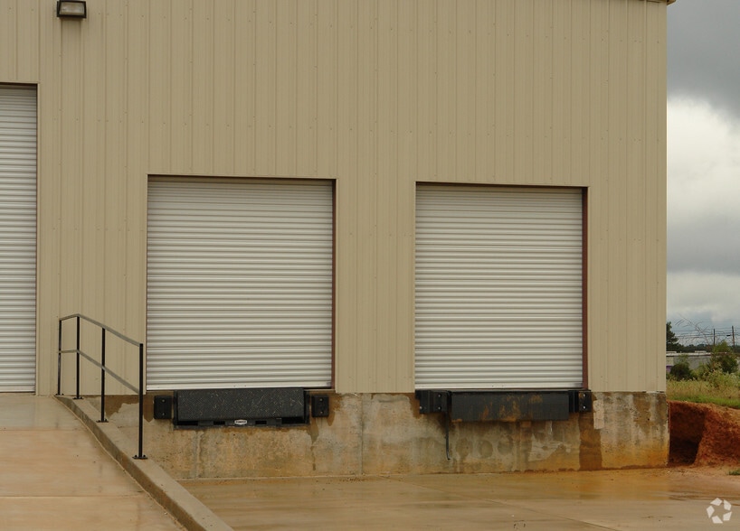 307 Walker Cir, Richland, MS for lease - Building Photo - Image 2 of 4
