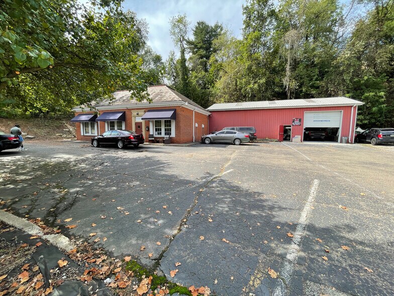 630-640 Long Rd portefeuille de 2 propriétés à vendre sur LoopNet.ca - Photo du bâtiment - Image 3 de 26