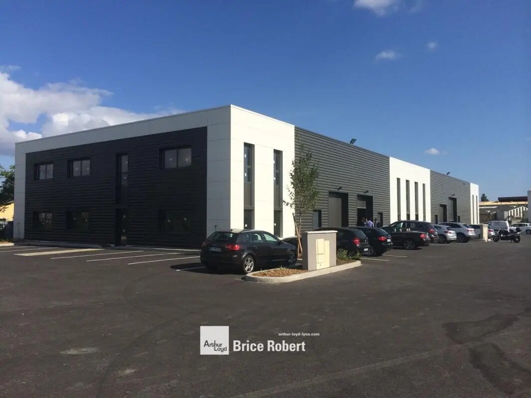 8 / 10 Rue Jacquard, Chassieu for lease Building Photo- Image 1 of 11