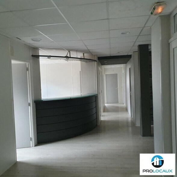 Bureau dans Montbonnot-Saint-Martin à louer - Photo intérieure - Image 2 de 9