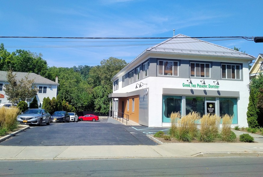 110 Washington Ave, Pleasantville, NY for lease - Building Photo - Image 2 of 11