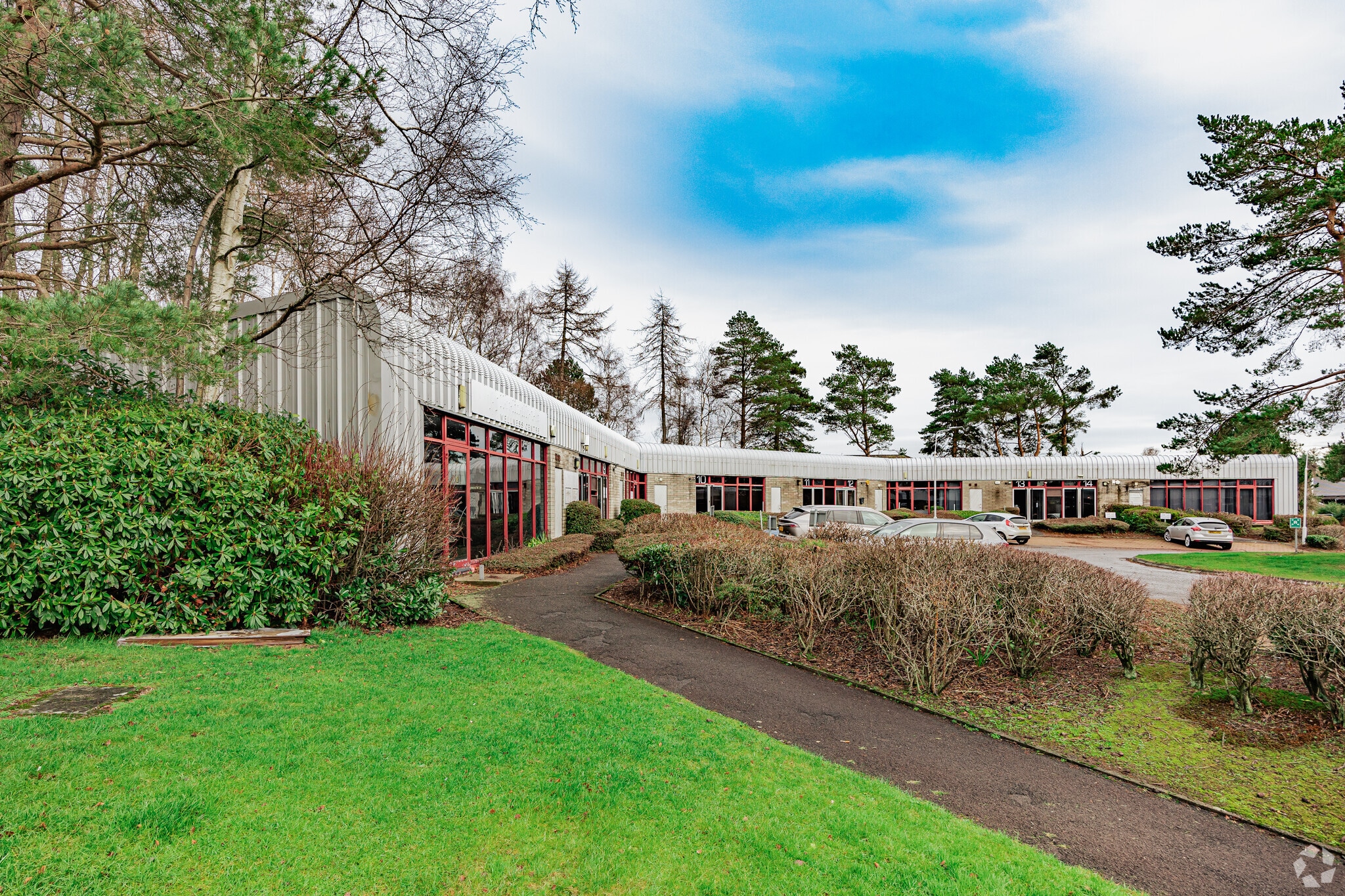 8-14 Pentland Ct, Glenrothes for lease Primary Photo- Image 1 of 3