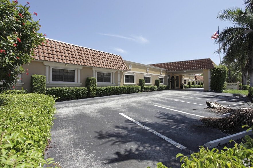 151 SW 1st St, Dania Beach, FL à louer - Photo du bâtiment - Image 3 de 10