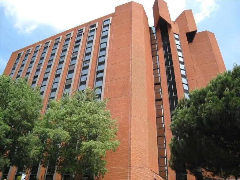 Bureau dans Toulouse à louer - Photo du bâtiment - Image 2 de 7