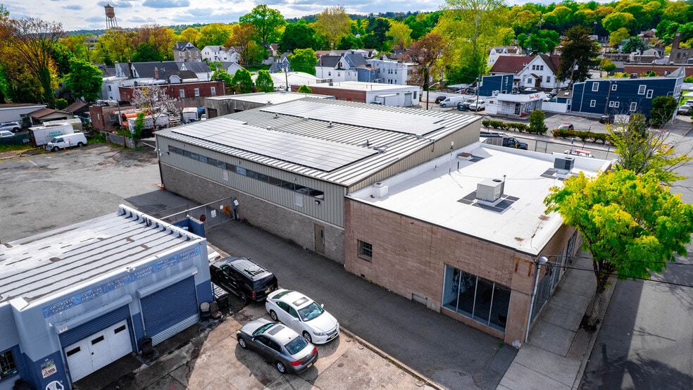 52 Washington St, West Orange, NJ for sale - Building Photo - Image 2 of 8