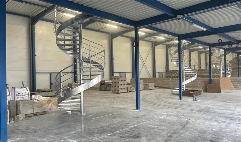 Flex in Courtry for lease - Interior Photo - Image 2 of 5