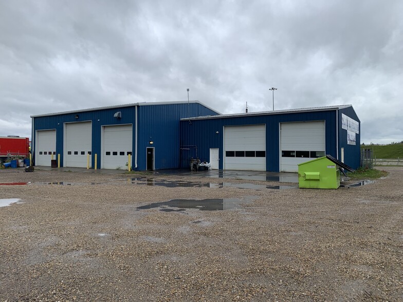 4827 47 Av, Entwistle, AB for lease - Building Photo - Image 1 of 2