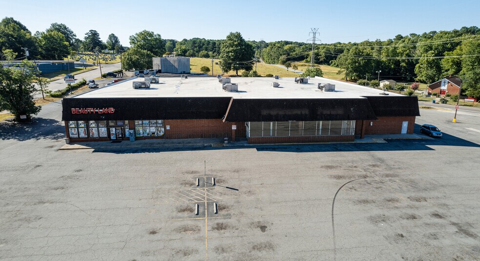 907 N Miami Blvd, Durham, NC à vendre - Photo du bâtiment - Image 2 de 11