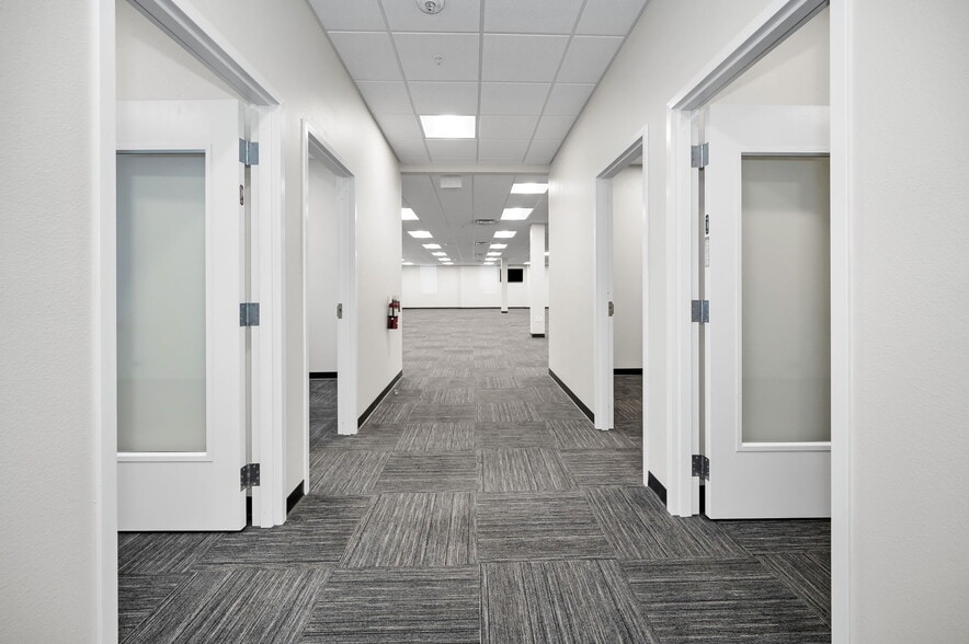 11541 Trinity Blvd, Trinity, FL à louer - Photo du bâtiment - Image 2 de 16