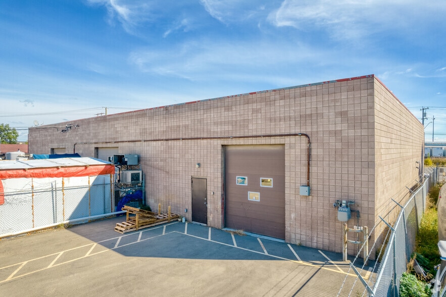 3605 Bonnybrook Rd SE, Calgary, AB for sale - Building Photo - Image 3 of 5