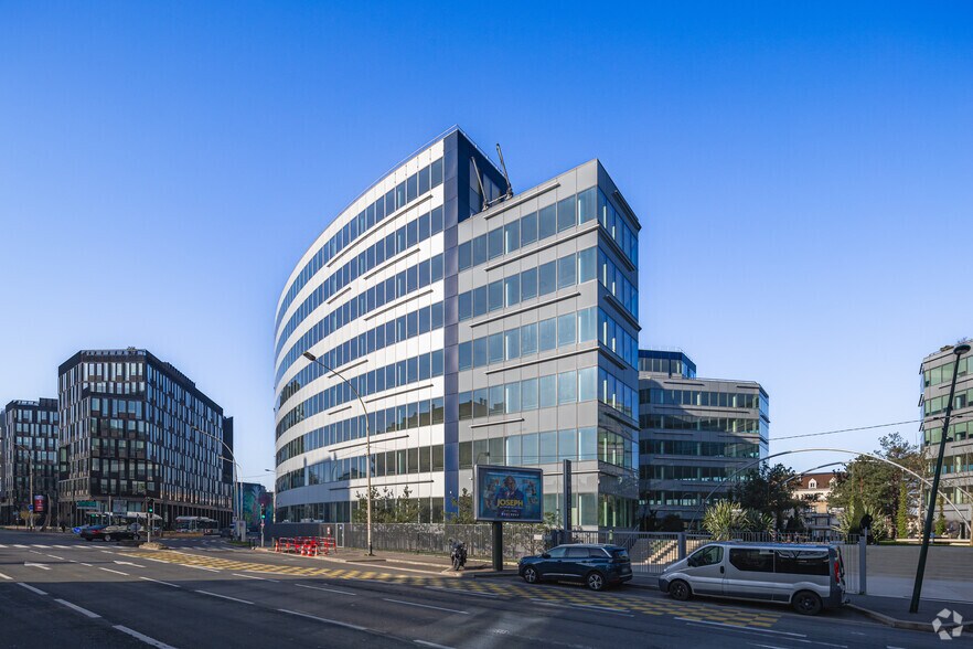 Bureau dans Bagneux à louer - Photo du bâtiment - Image 2 de 11