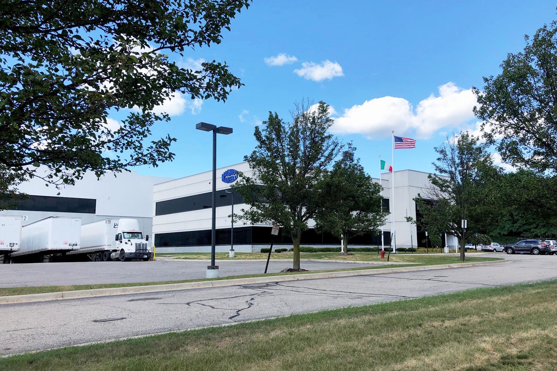 5600 Bow Pointe Dr, Clarkston, MI for sale Primary Photo- Image 1 of 4