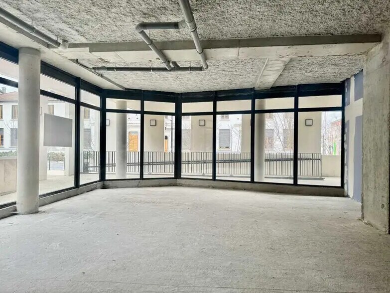 43 Rue De La Republique, Genas à vendre - Photo du bâtiment - Image 3 de 4