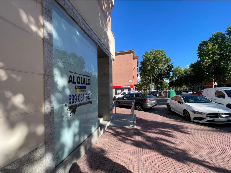 Calle José María Pereda, 4, Alcalá de Henares, Madrid à louer - Photo du bâtiment - Image 3 de 14