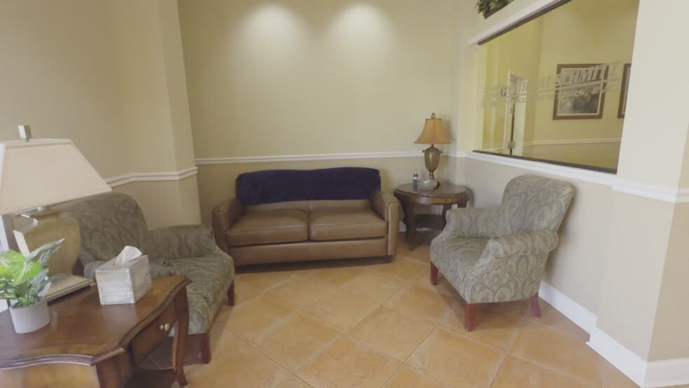 6380 Phillips Hwy, Jacksonville, FL for lease - Commercial Listing Video - Image 2 of 32