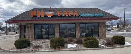 700 E Maes Ave, Kimberly, WI for lease Building Photo- Image 1 of 4