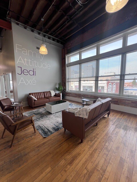 733-737 Main St, Buffalo, NY for lease Interior Photo- Image 1 of 11