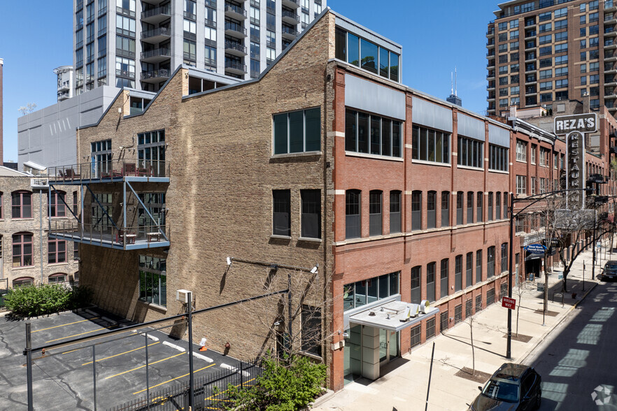 440 W Ontario St, Chicago, IL for sale - Building Photo - Image 1 of 15