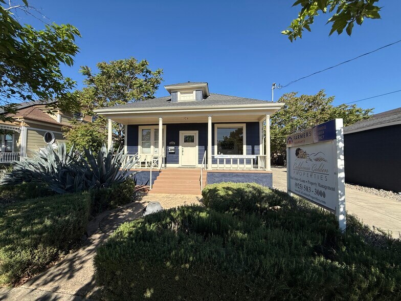 2426 2nd St, Livermore, CA à louer - Photo du bâtiment - Image 2 de 16
