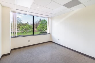 1800 Alexander Bell Dr, Reston, VA à louer Photo intérieure- Image 2 de 3