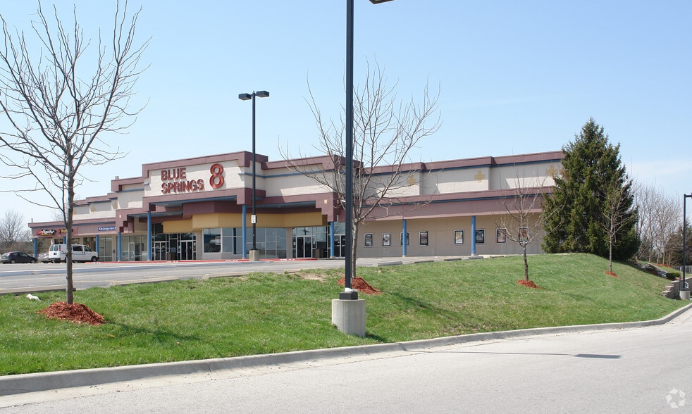 1901 NW 7 Hwy, Blue Springs, MO à vendre - Photo du bâtiment - Image 2 de 4