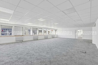 83-85 Boulevard Marius Vivier-Merle, Lyon for lease Interior Photo- Image 2 of 17