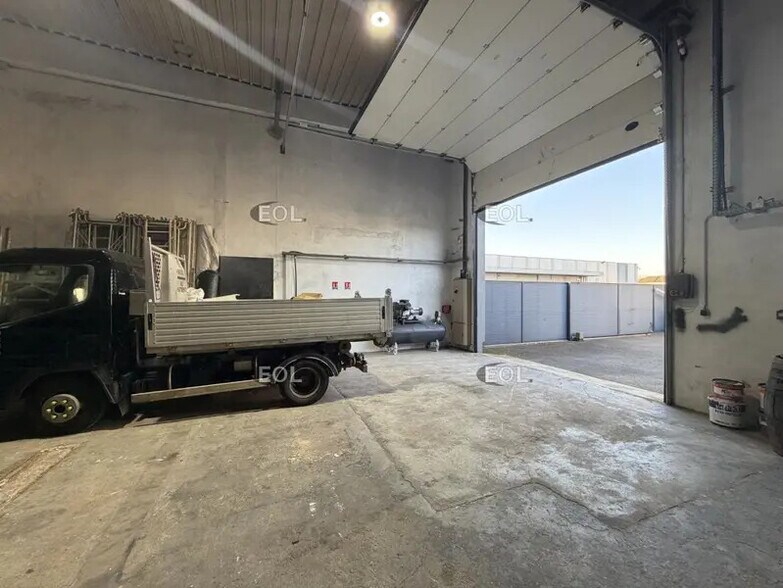 Industrial in Évry-Courcouronnes for sale - Building Photo - Image 3 of 10