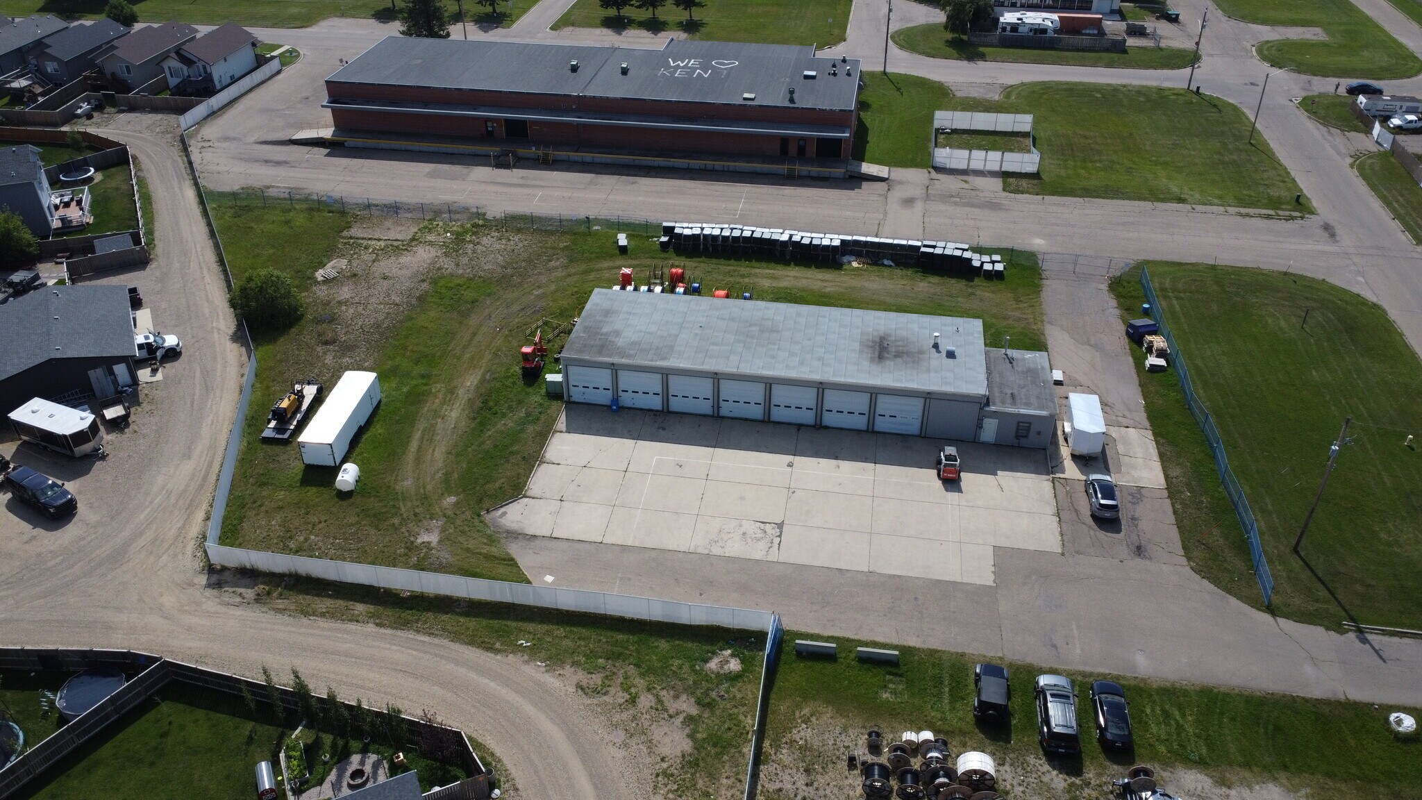 3420 21 St, Red Deer County, AB à vendre Photo du bâtiment- Image 1 de 1