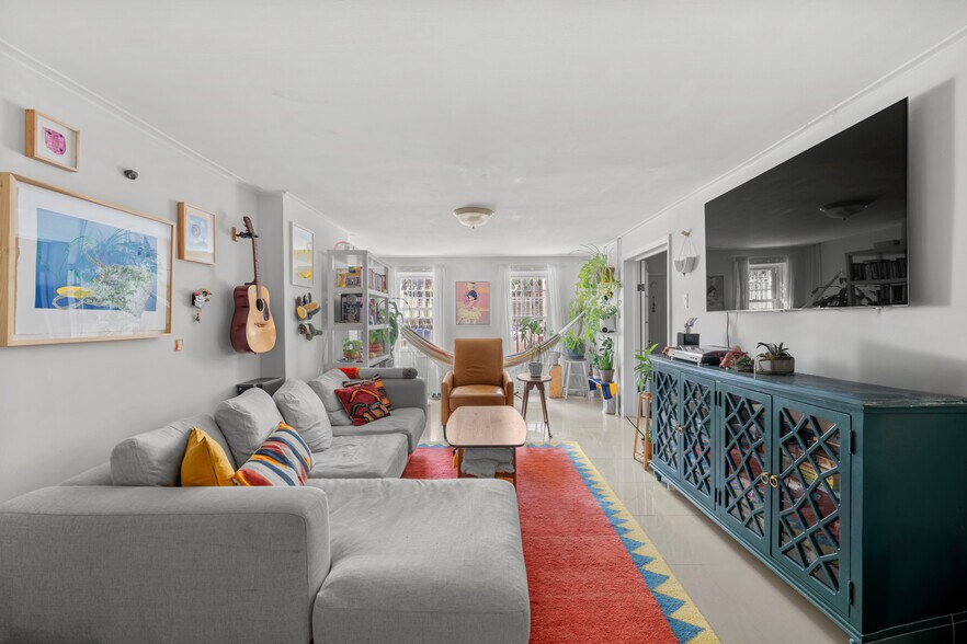 91 Somers St, Brooklyn, NY à vendre - Photo du bâtiment - Image 3 de 12