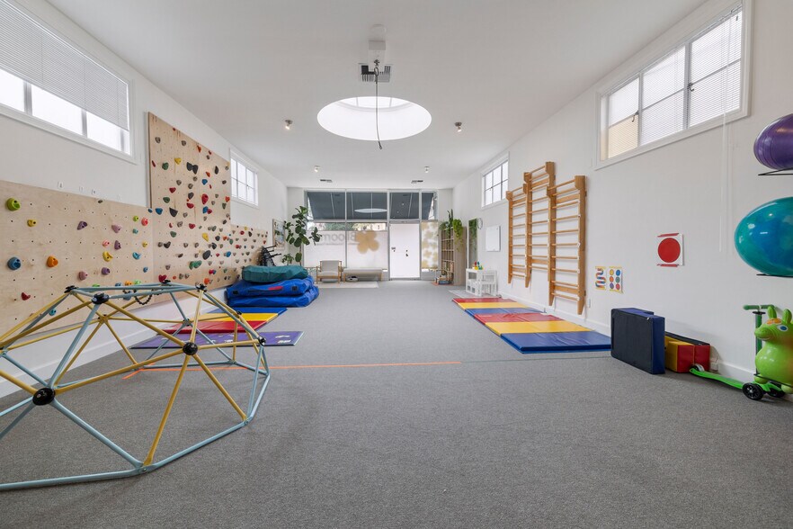 536 Soquel Ave, Santa Cruz, CA à vendre - Photo du bâtiment - Image 2 de 4