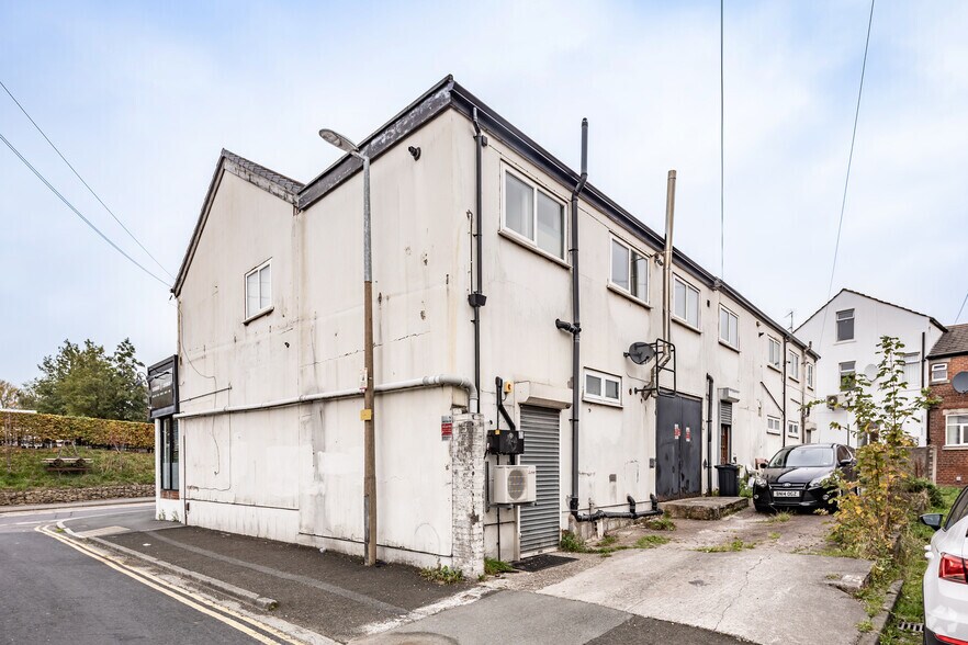 621-629 Liverpool Rd, Manchester à louer - Photo du bâtiment - Image 2 de 5