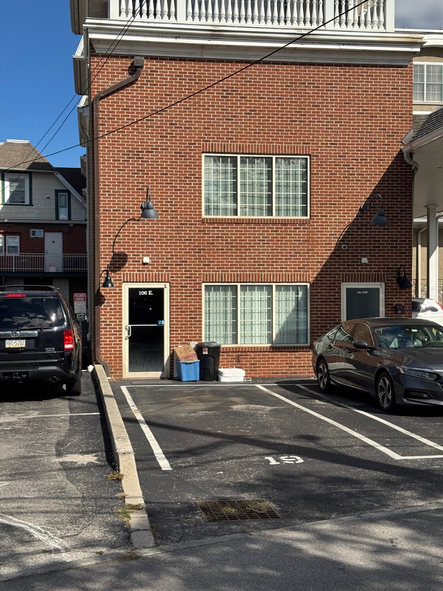 106 E Lancaster Ave, Wayne, PA à louer Photo du bâtiment- Image 1 de 9