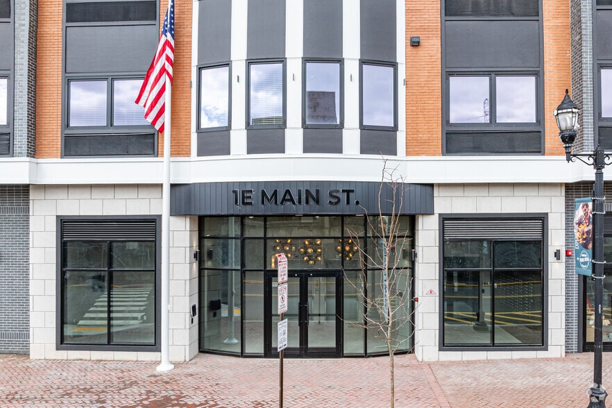 1 E Main St, Bound Brook, NJ for lease - Building Photo - Image 3 of 28