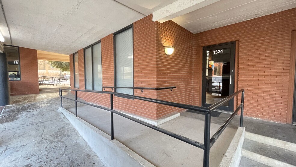 1330-1336 E 15th St, Tulsa, OK for lease - Building Photo - Image 1 of 12