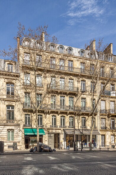 140 Boulevard Haussmann, Paris à louer - Photo du bâtiment - Image 2 de 6
