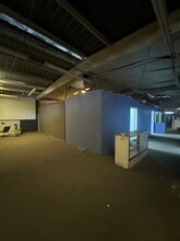 15150 Slover Ave, Fontana, CA à louer Photo intérieure- Image 1 de 7