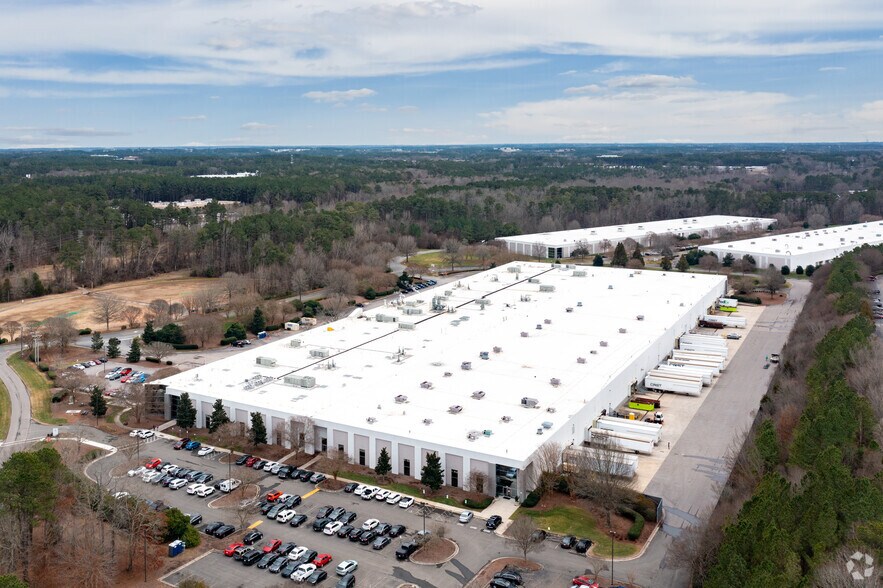 2520-2528 S Tri-Center Blvd, Durham, NC à louer - Photo principale - Image 2 de 6