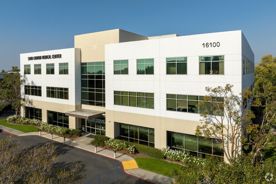 16100 Sand Canyon Ave, Irvine, CA à louer - Photo principale - Image 1 de 9